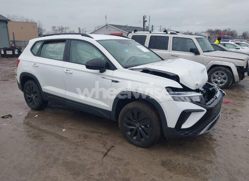 2022 Volkswagen Taos 1.5T S (VIN 3VVCX7B2XNM013053) main photo