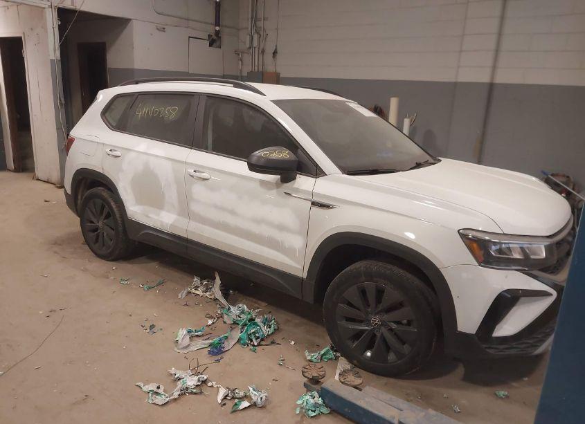 2023 Volkswagen Taos 1.5T S (VIN 3VVDX7B22PM320305) main photo