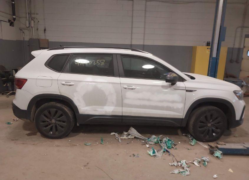 Photo 13 of 2023 Volkswagen Taos 1.5T S (VIN 3VVDX7B22PM320305)