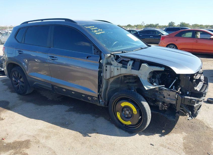 2022 Volkswagen Taos 1.5T S (VIN 3VVDX7B23NM011939) main photo