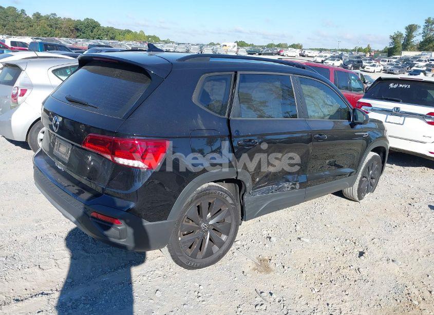 Photo 4 of 2022 Volkswagen Taos 1.5T S (VIN 3VVDX7B24NM002814)