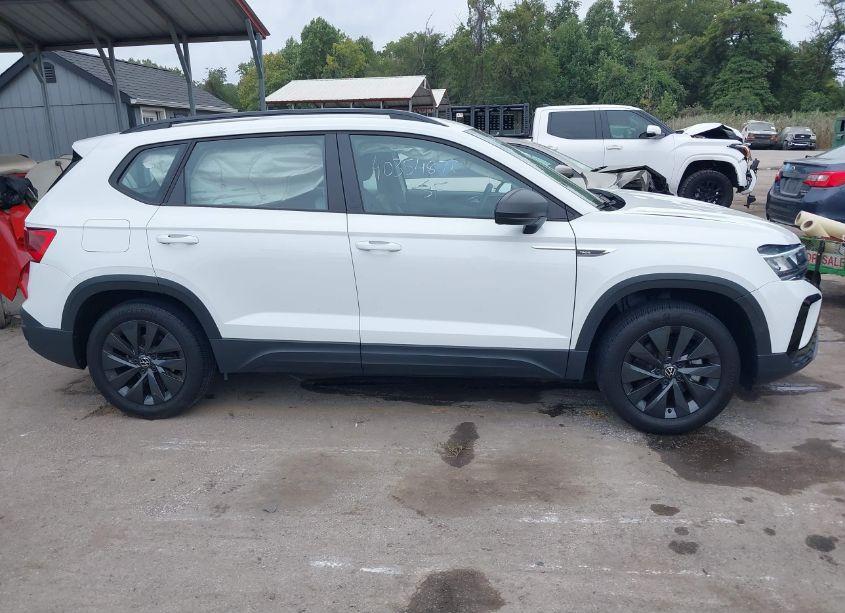 Photo 14 of 2022 Volkswagen Taos 1.5T S (VIN 3VVDX7B26NM022482)