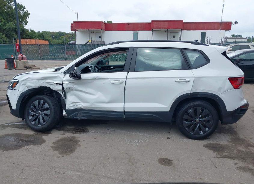 Photo 15 of 2022 Volkswagen Taos 1.5T S (VIN 3VVDX7B26NM022482)