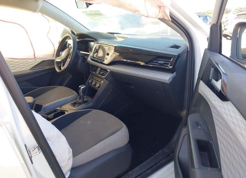 Photo 5 of 2022 Volkswagen Taos 1.5T S (VIN 3VVDX7B28NM005182)