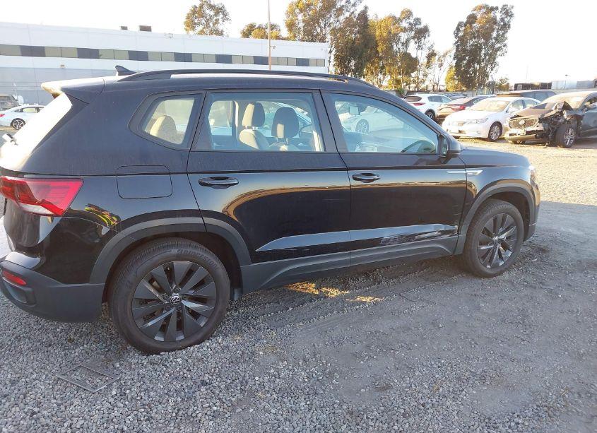 Photo 13 of 2022 Volkswagen Taos 1.5T S (VIN 3VVDX7B28NM022578)