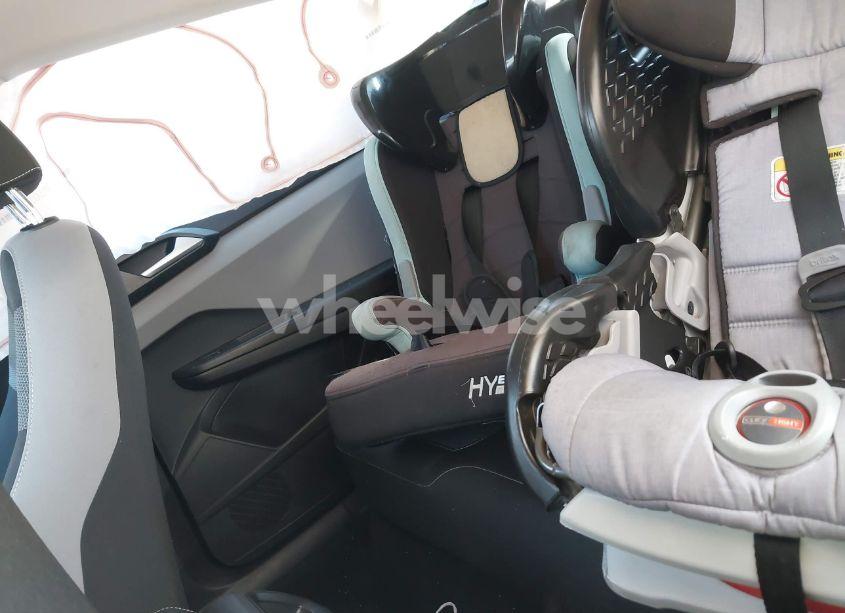 Photo 8 of 2022 Volkswagen Taos 1.5T S (VIN 3VVDX7B29NM025795)