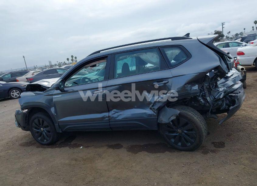 Photo 14 of 2022 Volkswagen Taos 1.5T S (VIN 3VVDX7B2XNM044372)