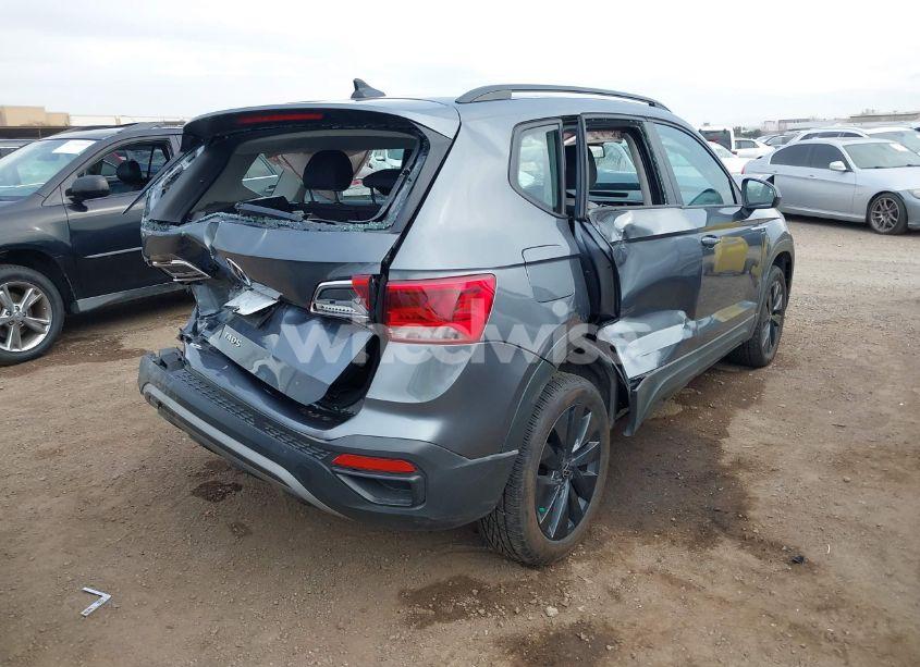 Photo 4 of 2022 Volkswagen Taos 1.5T S (VIN 3VVDX7B2XNM044372)