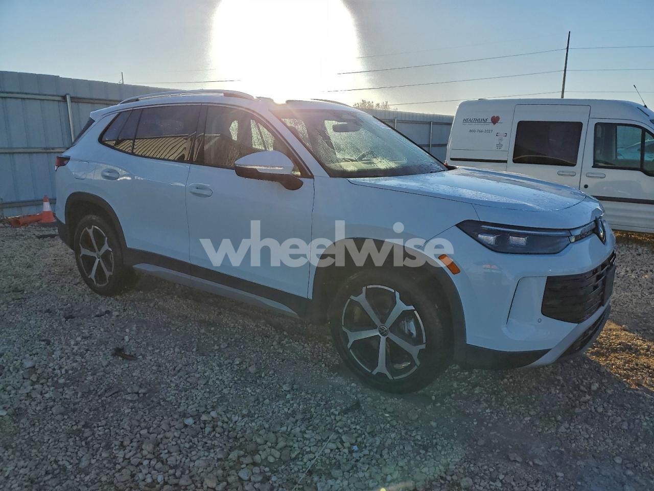 Photo 4 of 2026 VOLKSWAGEN TIGUAN SE (VIN 3VVER7RM1TM003373)