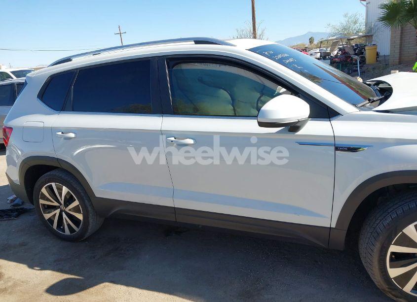Photo 14 of 2023 Volkswagen Taos 1.5T SE (VIN 3VVEX7B20PM326656)