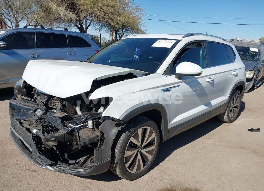 Photo 6 of 2023 Volkswagen Taos 1.5T SE (VIN 3VVEX7B20PM326656)