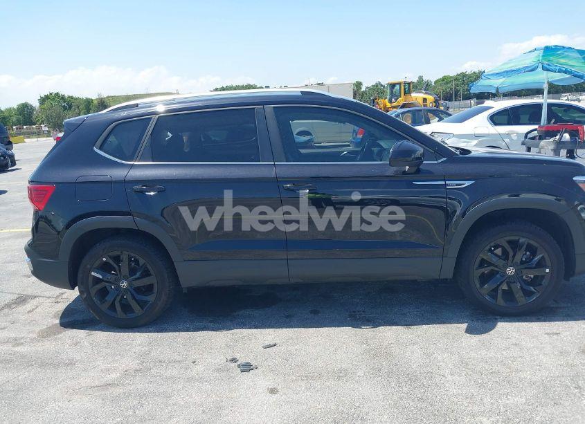 Photo 13 of 2024 Volkswagen Taos 1.5T SE (VIN 3VVEX7B20RM047467)