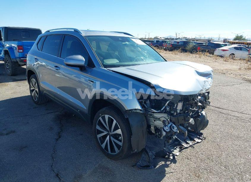 2024 Volkswagen Taos 1.5T SE (VIN 3VVEX7B21RM001601) main photo