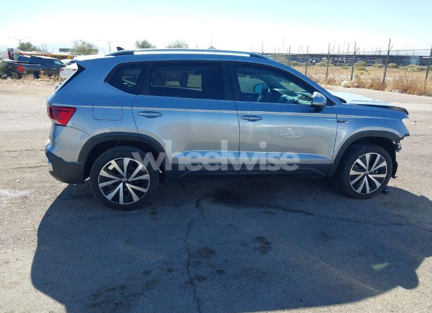 Photo 14 of 2024 Volkswagen Taos 1.5T SE (VIN 3VVEX7B21RM001601)