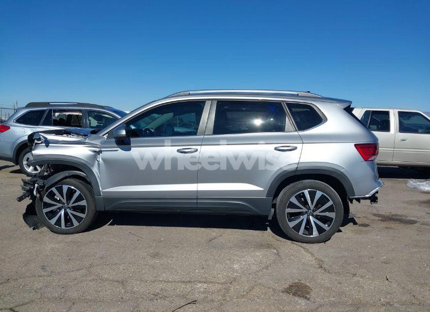 Photo 15 of 2024 Volkswagen Taos 1.5T SE (VIN 3VVEX7B21RM001601)