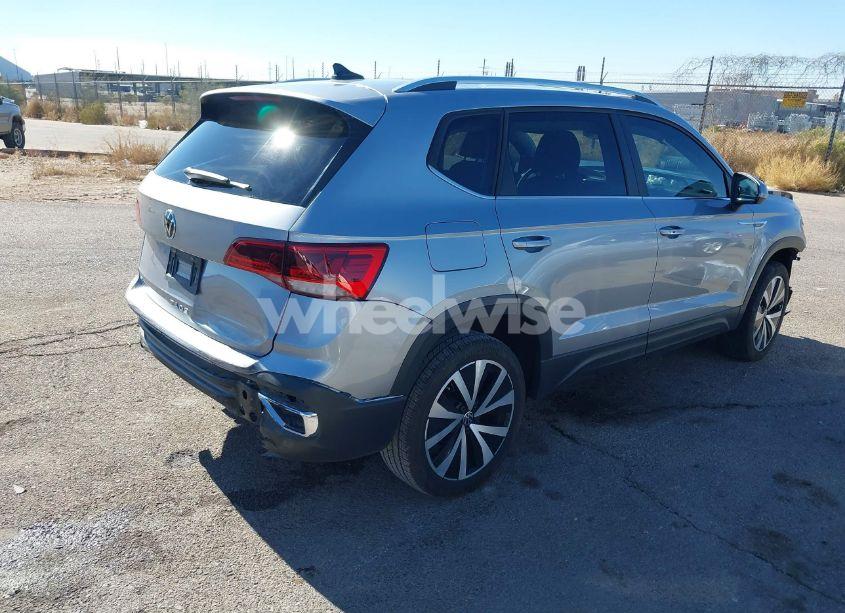 Photo 4 of 2024 Volkswagen Taos 1.5T SE (VIN 3VVEX7B21RM001601)