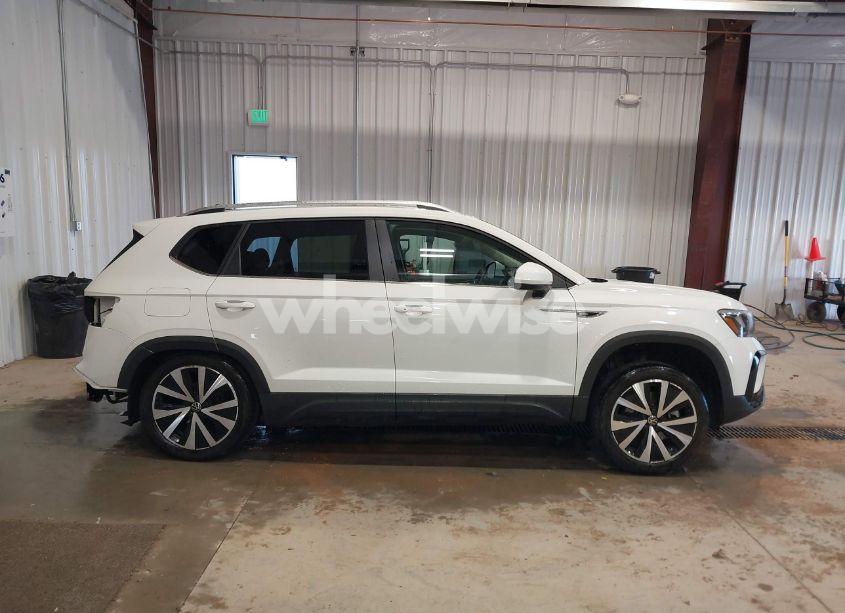 Photo 14 of 2023 Volkswagen Taos 1.5T SE (VIN 3VVEX7B22PM365944)