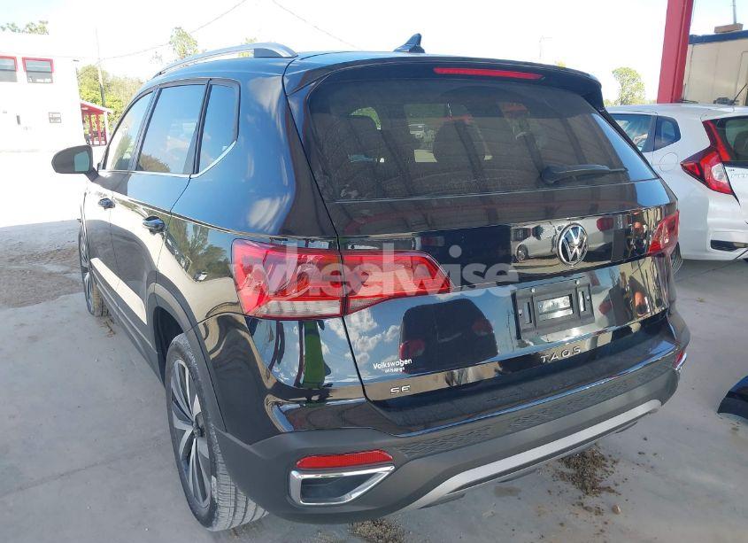 Photo 3 of 2023 Volkswagen Taos 1.5T SE (VIN 3VVEX7B23PM317594)