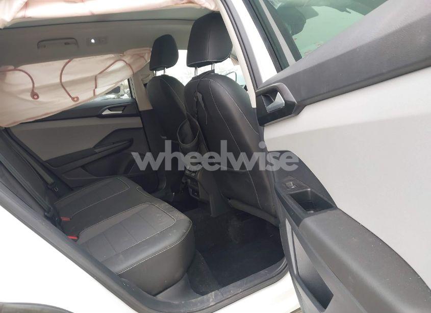 Photo 8 of 2023 Volkswagen Taos 1.5T SE (VIN 3VVEX7B23PM367122)