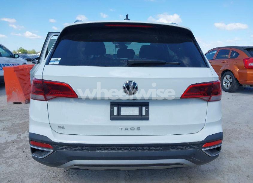 Photo 17 of 2024 Volkswagen Taos SE (VIN 3VVEX7B23RM122551)