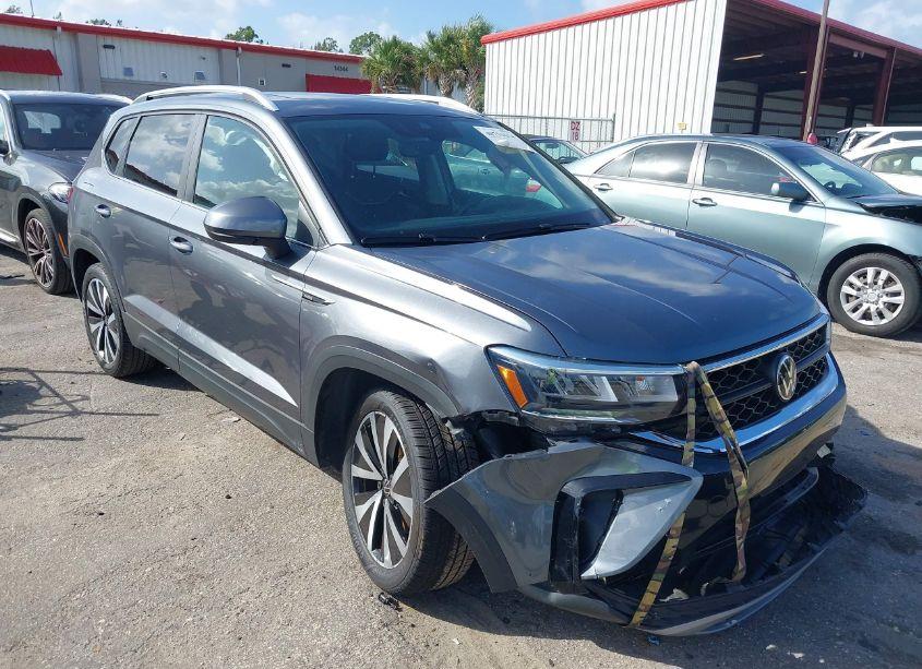 2023 Volkswagen Taos 1.5T SE (VIN 3VVEX7B24PM330516) main photo