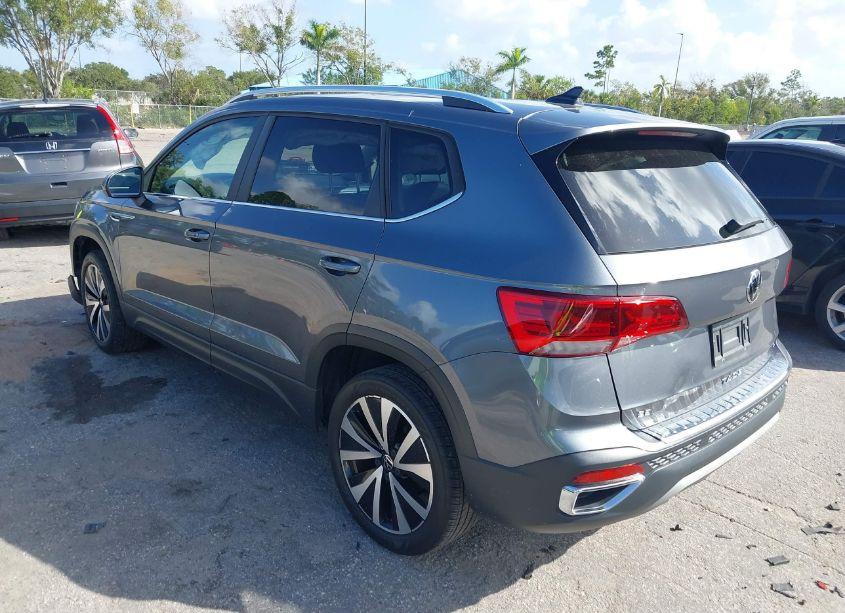 Photo 3 of 2023 Volkswagen Taos 1.5T SE (VIN 3VVEX7B24PM330516)