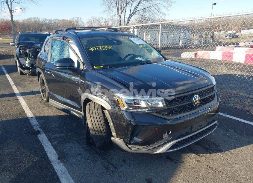 2024 Volkswagen Taos 1.5T SE (VIN 3VVEX7B24RM007974) main photo