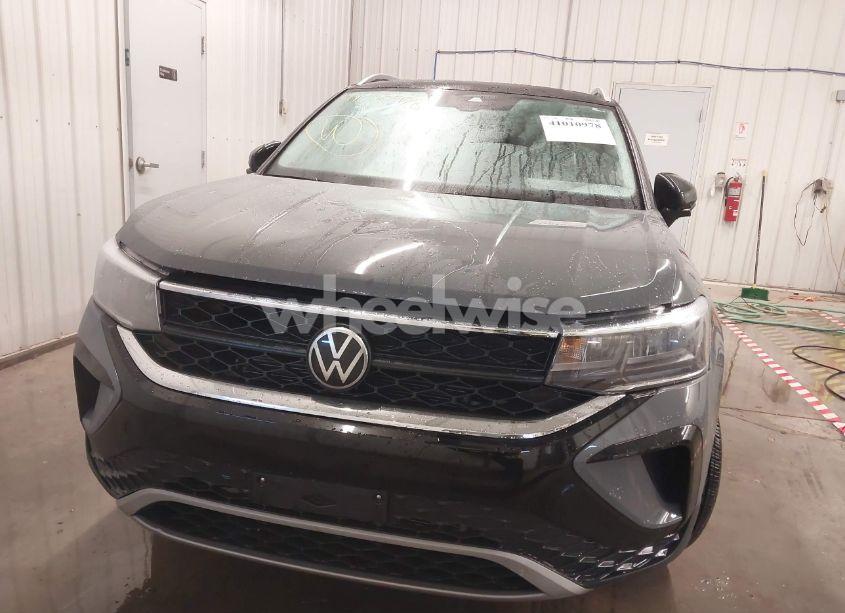 Photo 12 of 2023 Volkswagen Taos 1.5T SE (VIN 3VVEX7B25PM343386)