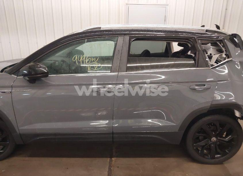 Photo 14 of 2023 Volkswagen Taos 1.5T SE (VIN 3VVEX7B25PM343386)