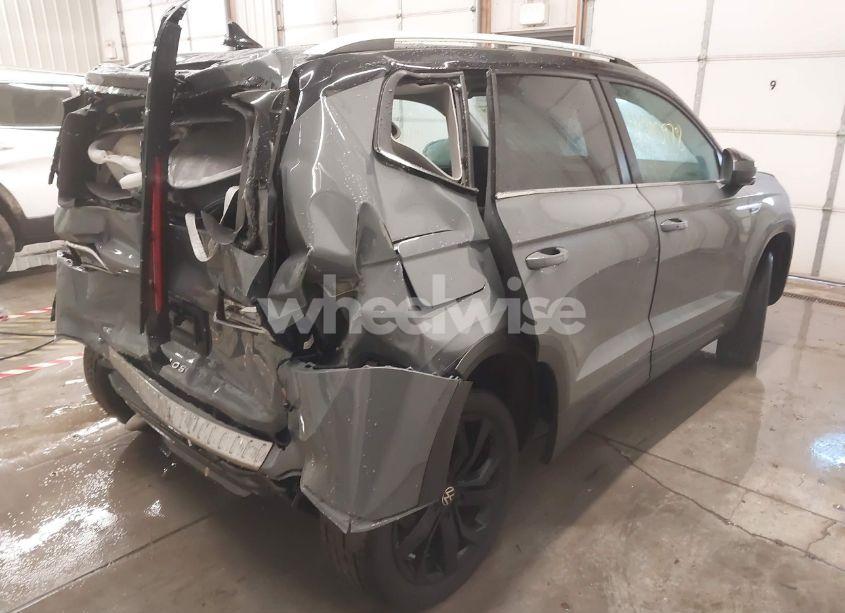 Photo 4 of 2023 Volkswagen Taos 1.5T SE (VIN 3VVEX7B25PM343386)