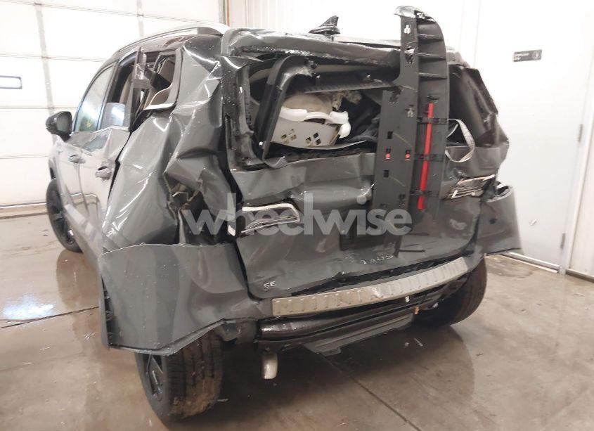 Photo 6 of 2023 Volkswagen Taos 1.5T SE (VIN 3VVEX7B25PM343386)