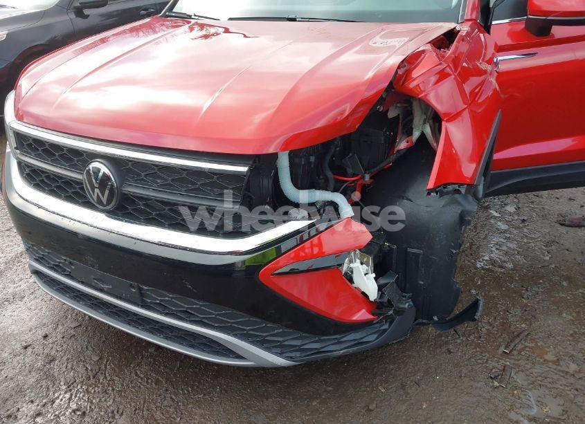 Photo 6 of 2024 Volkswagen Taos 1.5T SE (VIN 3VVEX7B25RM010219)