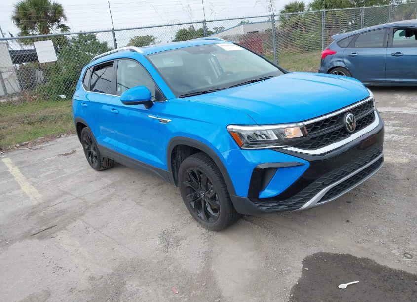 2024 Volkswagen Taos 1.5T SE (VIN 3VVEX7B25RM123667) main photo