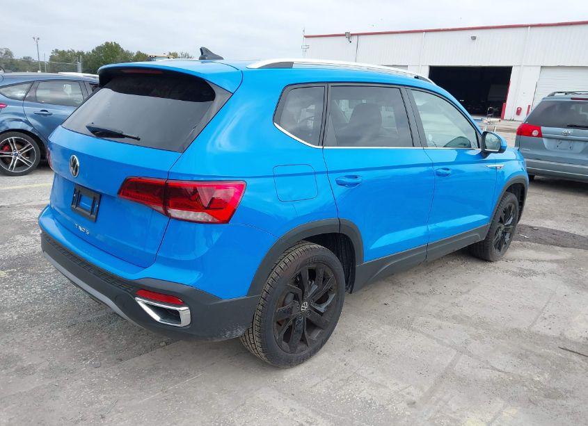 Photo 4 of 2024 Volkswagen Taos 1.5T SE (VIN 3VVEX7B25RM123667)