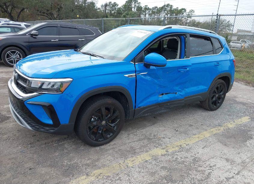 Photo 6 of 2024 Volkswagen Taos 1.5T SE (VIN 3VVEX7B25RM123667)