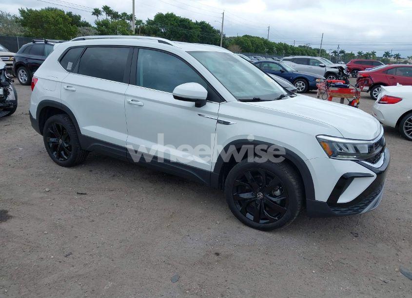 2023 Volkswagen Taos 1.5T SE (VIN 3VVEX7B27PM300636) main photo