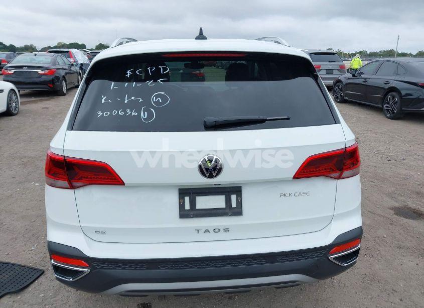 Photo 16 of 2023 Volkswagen Taos 1.5T SE (VIN 3VVEX7B27PM300636)