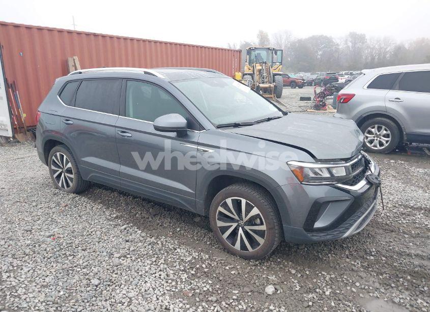 2023 Volkswagen Taos 1.5T SE (VIN 3VVEX7B28PM326744) main photo