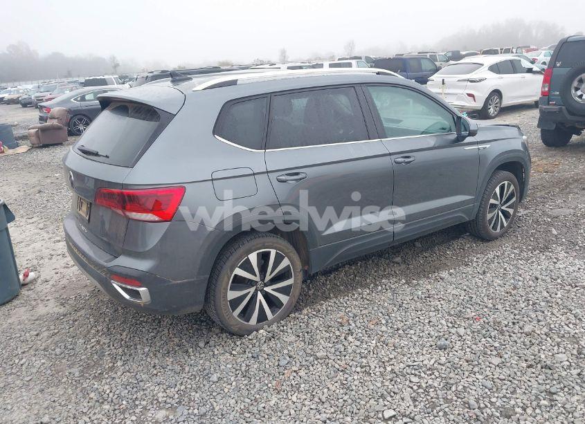 Photo 4 of 2023 Volkswagen Taos 1.5T SE (VIN 3VVEX7B28PM326744)