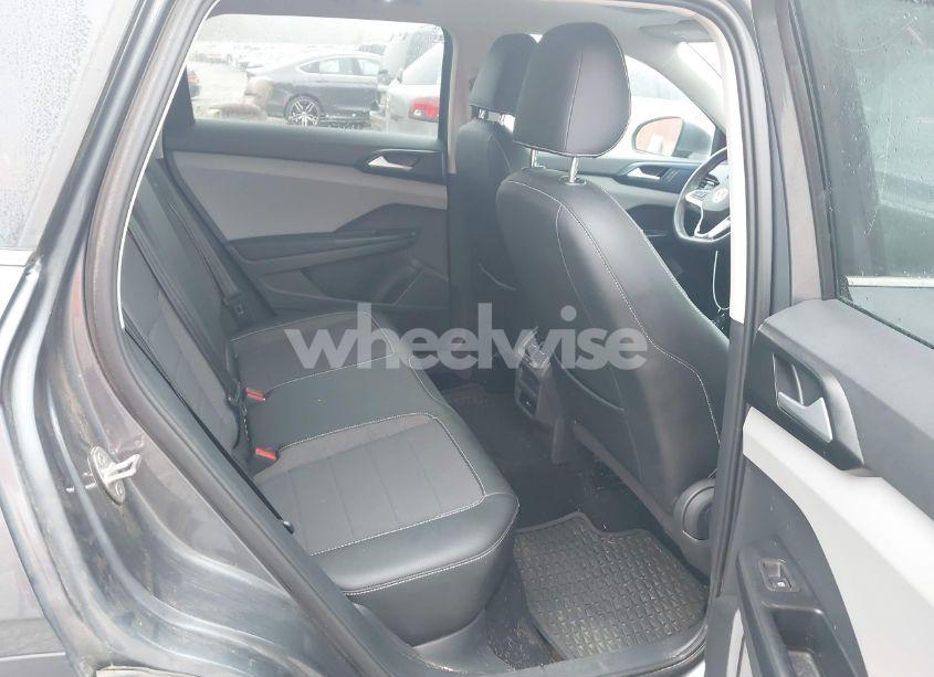 Photo 8 of 2023 Volkswagen Taos 1.5T SE (VIN 3VVEX7B28PM326744)