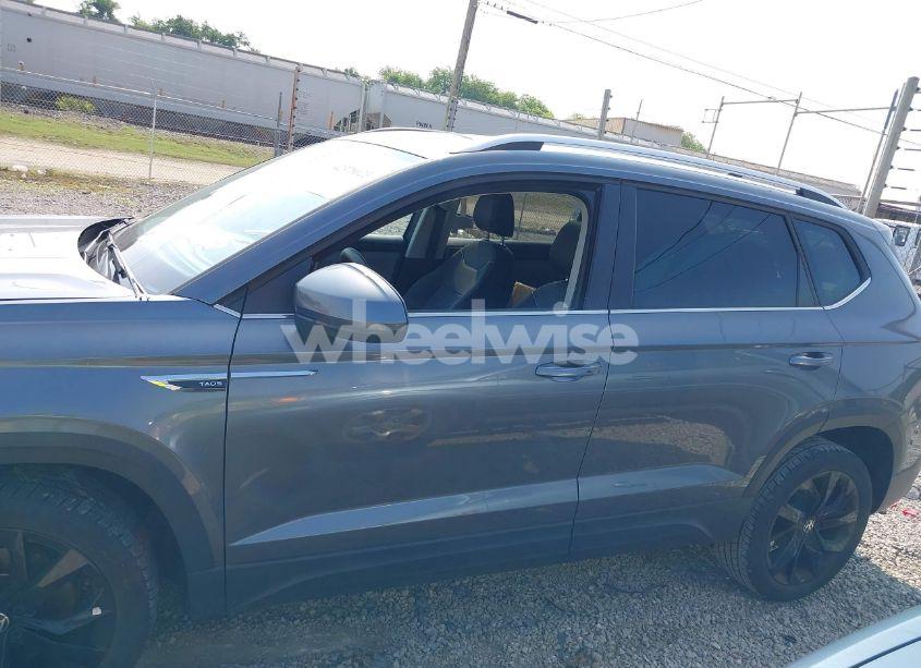 Photo 14 of 2023 Volkswagen Taos 1.5T SE (VIN 3VVEX7B28PM349683)