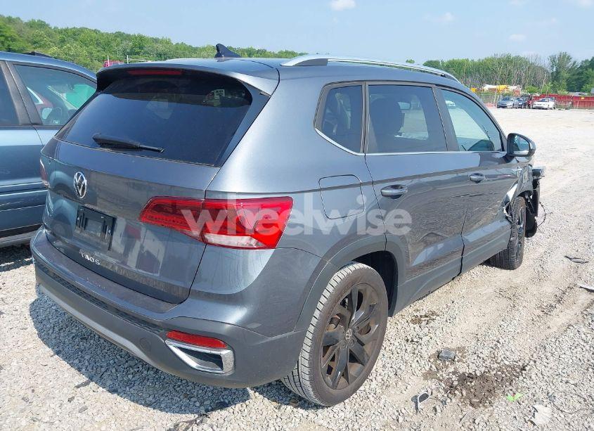 Photo 4 of 2023 Volkswagen Taos 1.5T SE (VIN 3VVEX7B28PM349683)