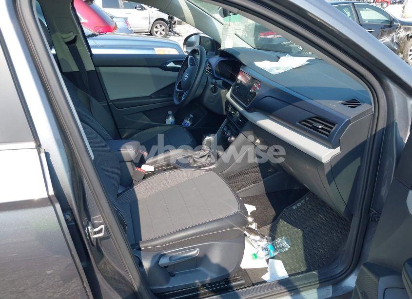 Photo 5 of 2023 Volkswagen Taos 1.5T SE (VIN 3VVEX7B28PM349683)