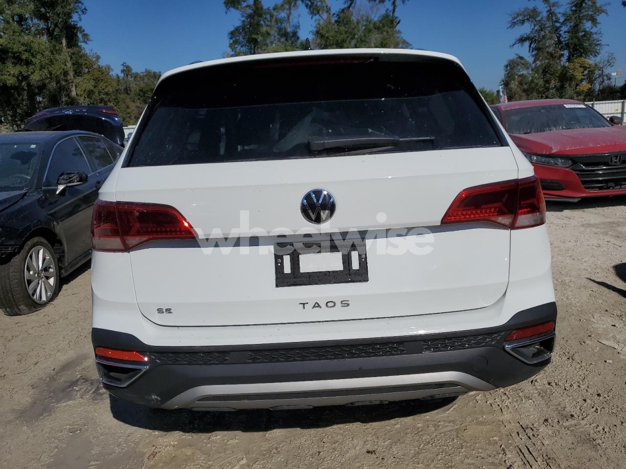 Photo 6 of 2024 VOLKSWAGEN TAOS SE N/A (VIN 3VVEX7B28RM127079)