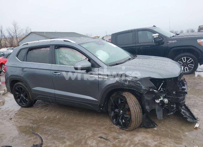 Photo 13 of 2024 Volkswagen Taos 1.5T SE (VIN 3VVEX7B28RM130015)