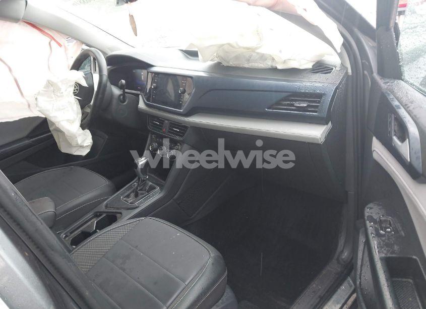 Photo 5 of 2024 Volkswagen Taos 1.5T SE (VIN 3VVEX7B28RM130015)