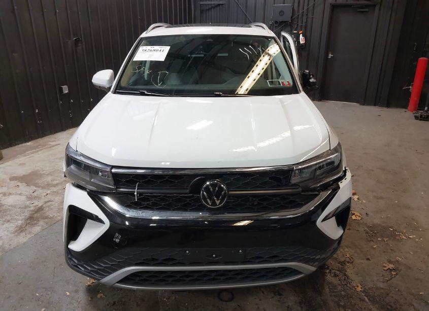 Photo 13 of 2023 Volkswagen Taos 1.5T SE (VIN 3VVEX7B29PM350793)