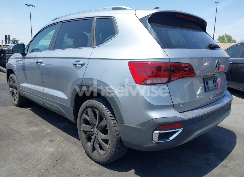 Photo 3 of 2023 Volkswagen Taos 1.5T SE (VIN 3VVEX7B29PM352544)