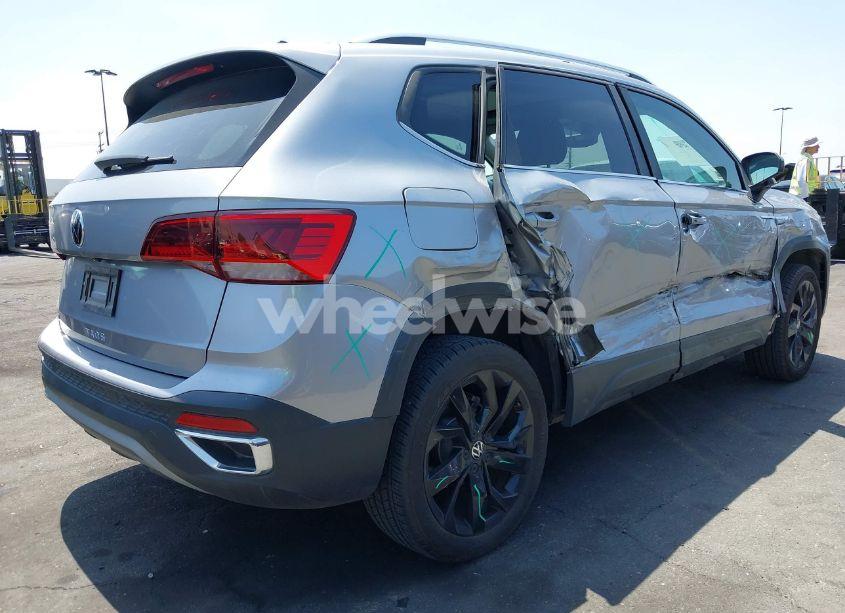 Photo 4 of 2023 Volkswagen Taos 1.5T SE (VIN 3VVEX7B29PM352544)