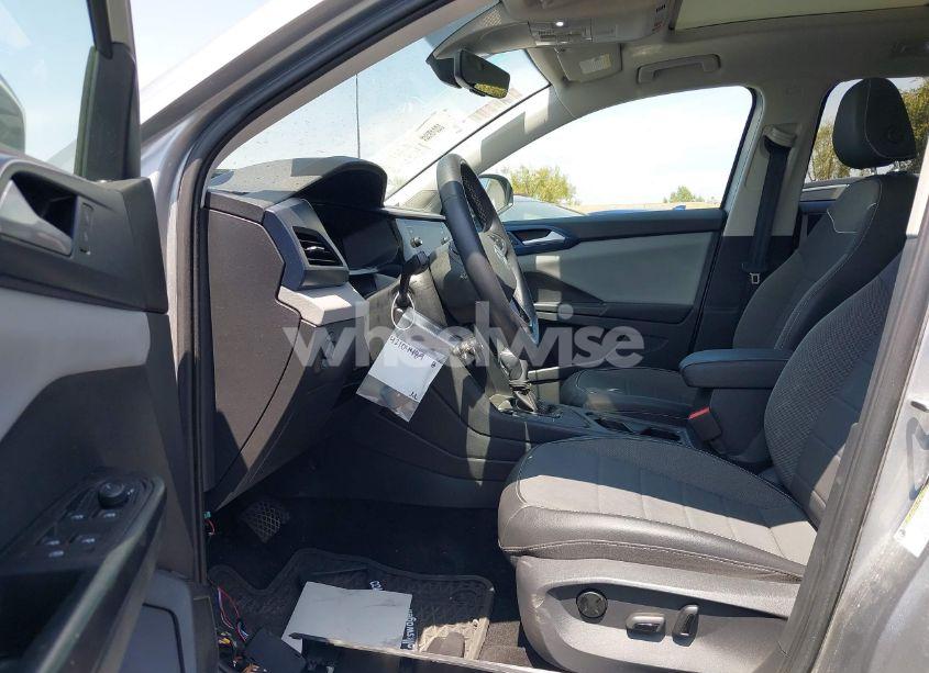 Photo 5 of 2023 Volkswagen Taos 1.5T SE (VIN 3VVEX7B29PM352544)
